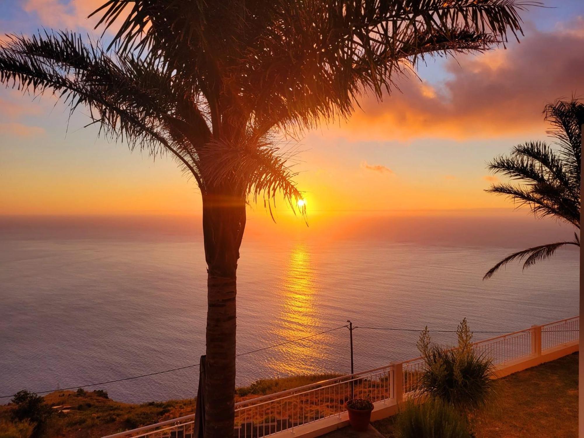 The Best Sea View In Madeira - Casa Farol Faja da Ovelha Luaran gambar